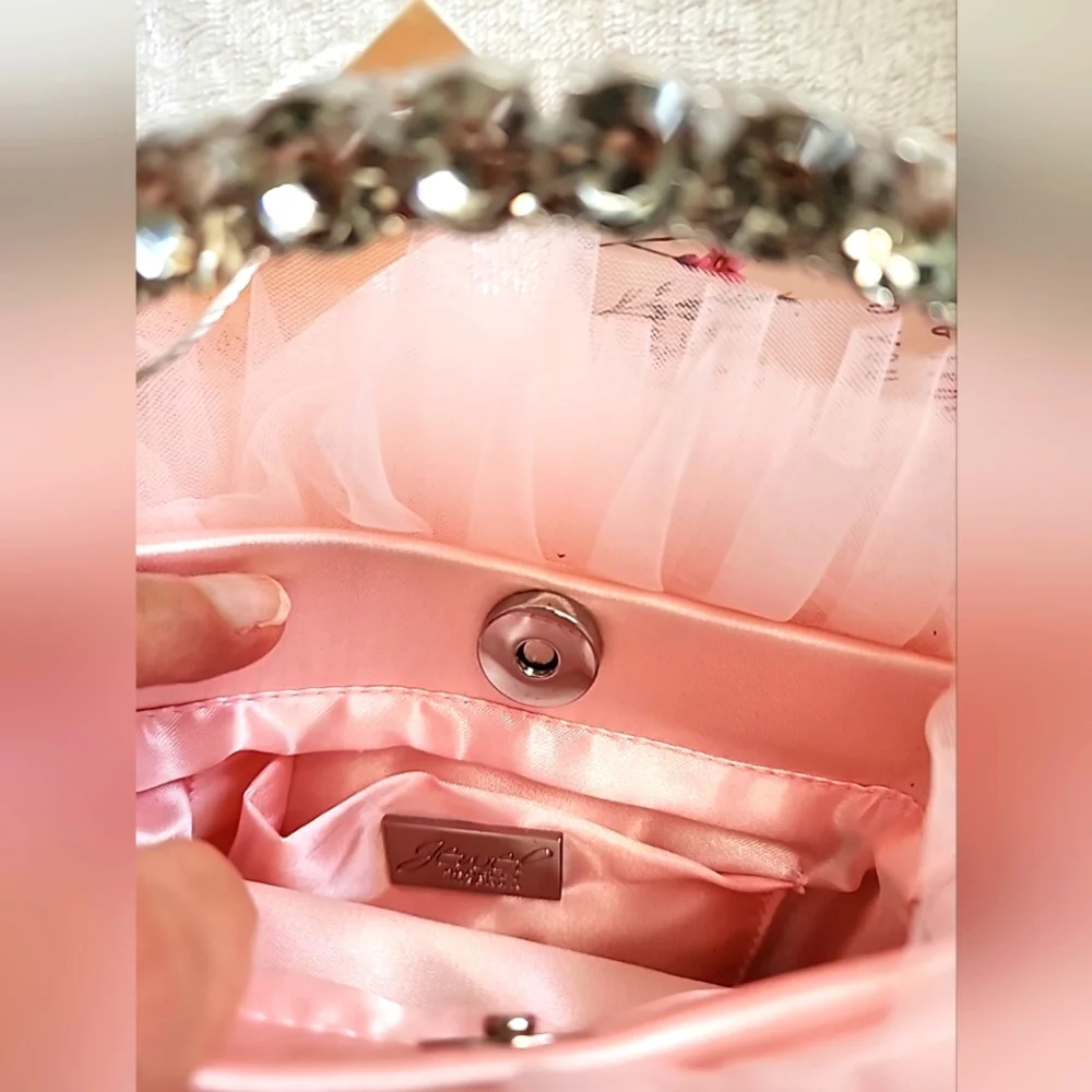 Badgley Mischka Jewel Jazzie Layered Tulle In Blush, Ruffled Clutch NWT Handbag